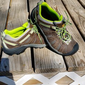 Womens Keen Voyageur size 10.5